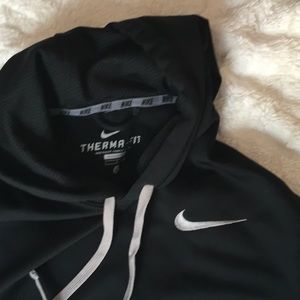 Nike therma fit black hoodie